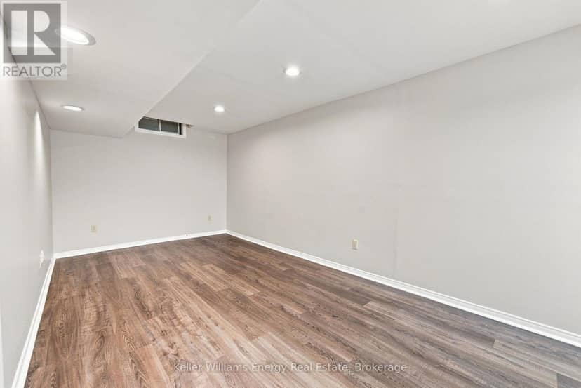 61 Fernbank Place — photo 25 of 40