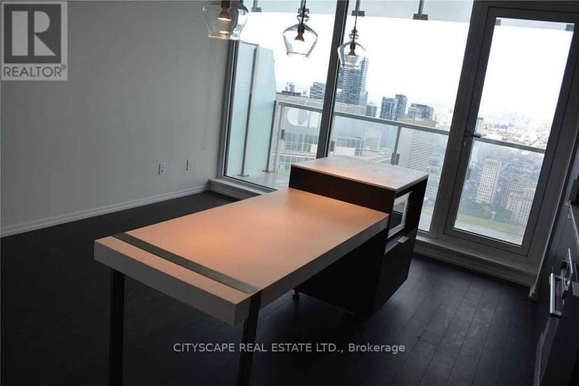 4810 - 197 Yonge Street — photo 5 of 15