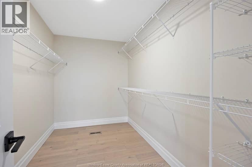 1247 Campana Crescent — photo 22 of 33