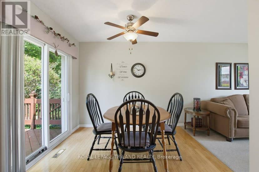 5 Warren Crescent — photo 9 of 40