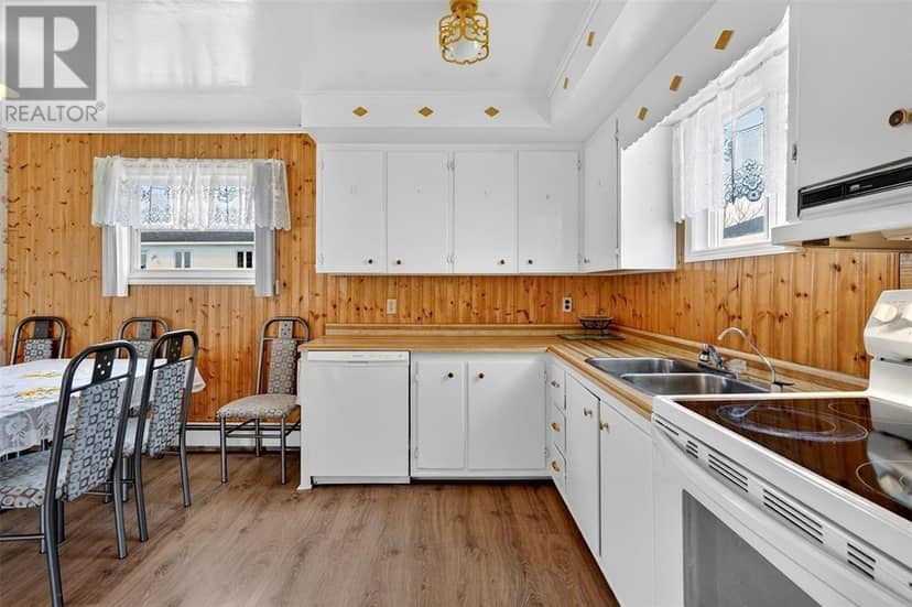 12-14 Barnes Road — photo 14 of 33