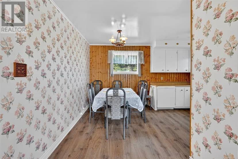 12-14 Barnes Road — photo 16 of 33