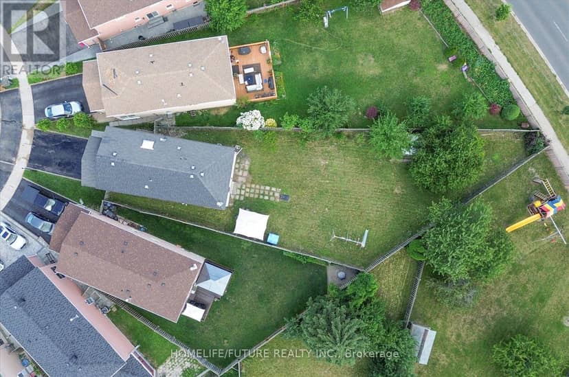 63 Chloe Crescent, Markham, photo 3