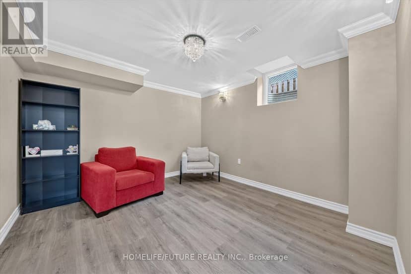 63 Chloe Crescent — photo 39 of 40