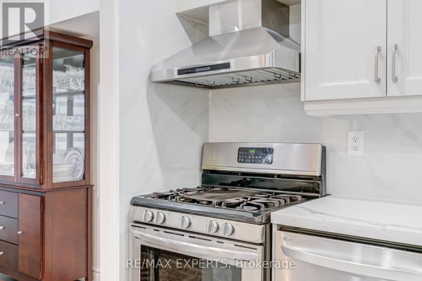 10 Knightsbridge Way — photo 15 of 40