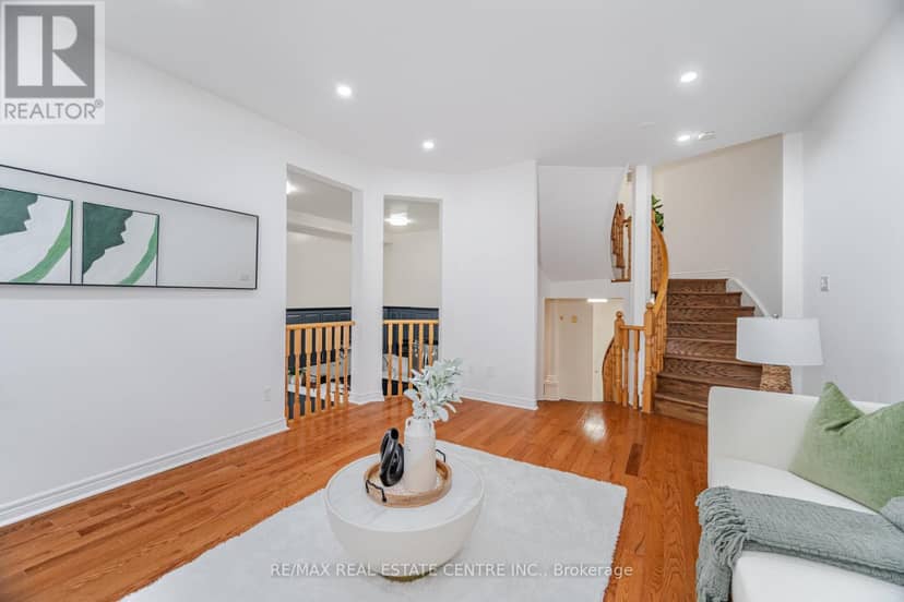24 Futura Avenue — photo 19 of 39