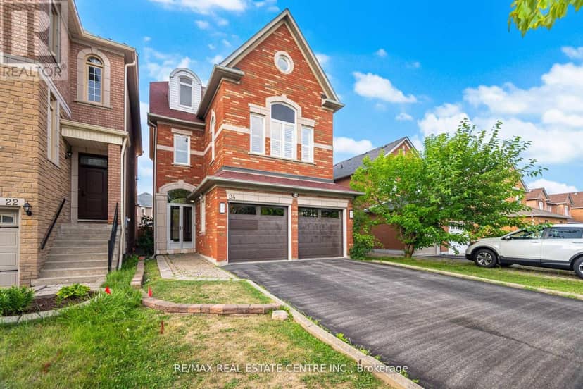 24 Futura Avenue, Richmond Hill, photo 2