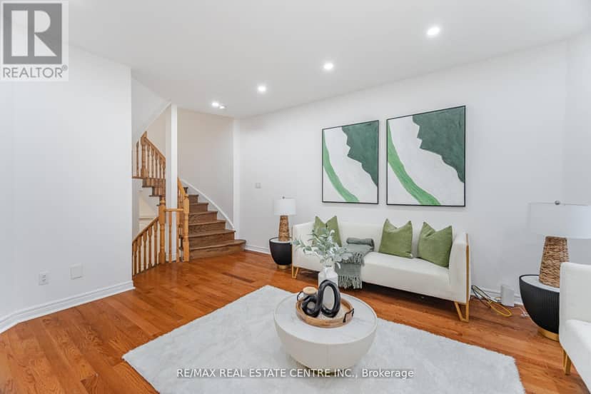 24 Futura Avenue, Richmond Hill, photo 7