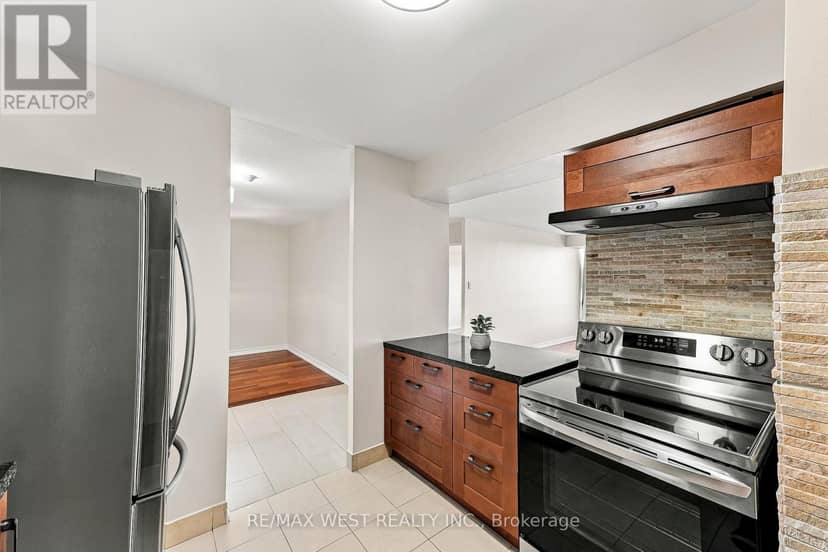 1009 - 1320 Islington Avenue — photo 11 of 23
