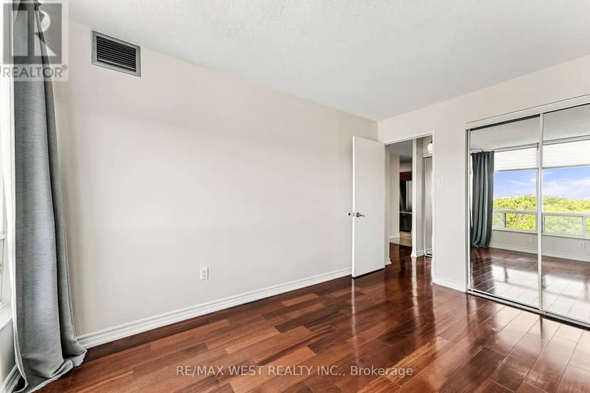 1009 - 1320 Islington Avenue — photo 18 of 23