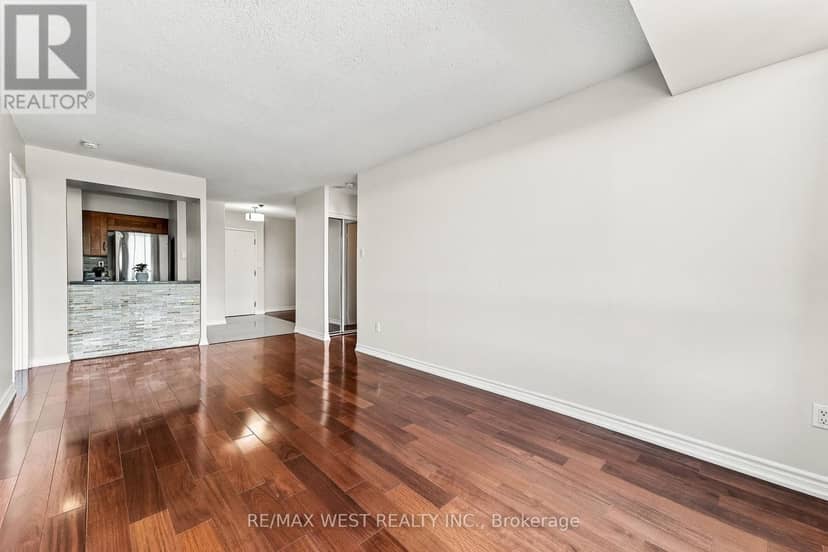 1009 - 1320 Islington Avenue — photo 8 of 23
