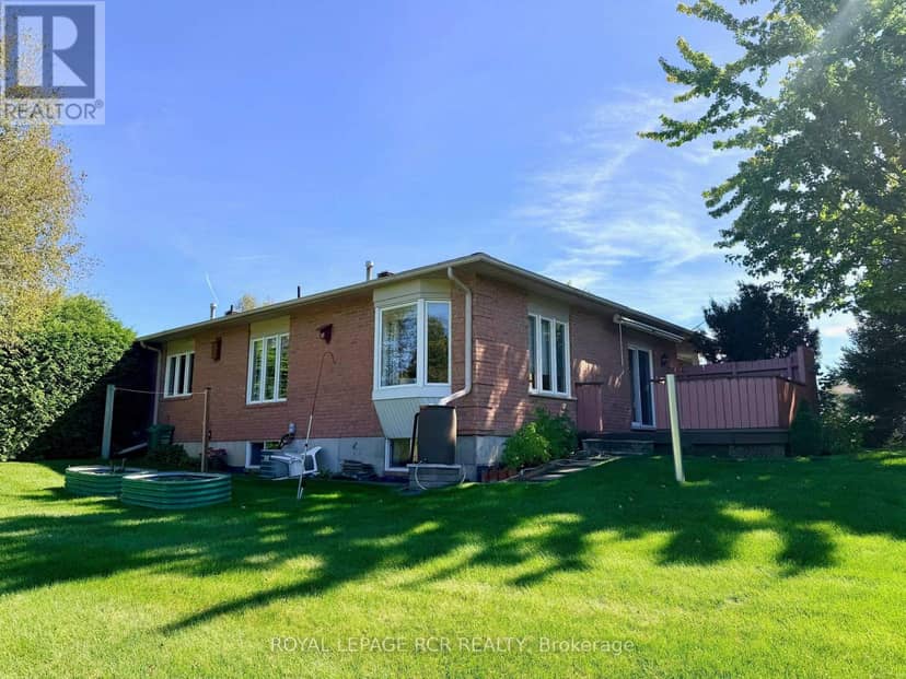 1 - 28 Reddington Drive — photo 3 of 40