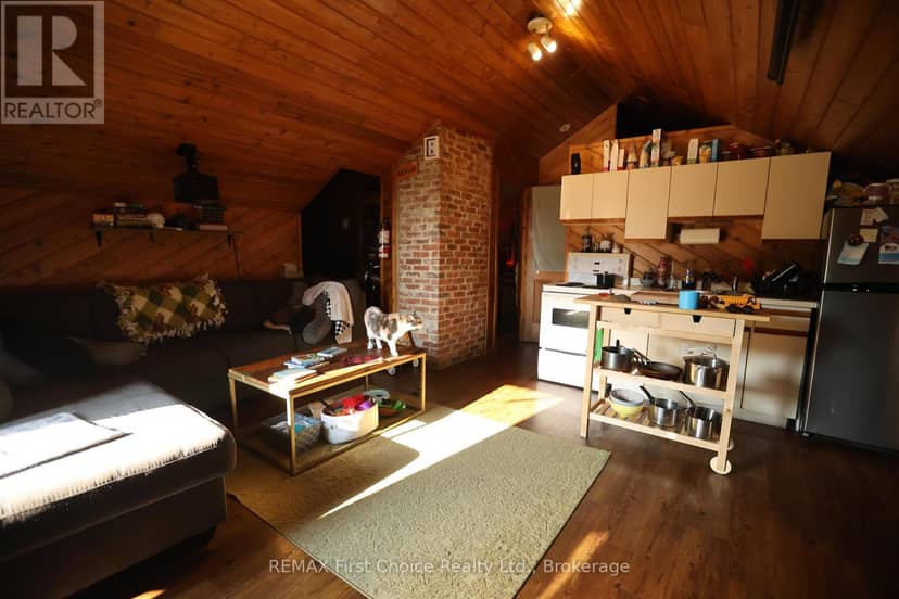711 Ridgeway Street E — photo 14 of 22