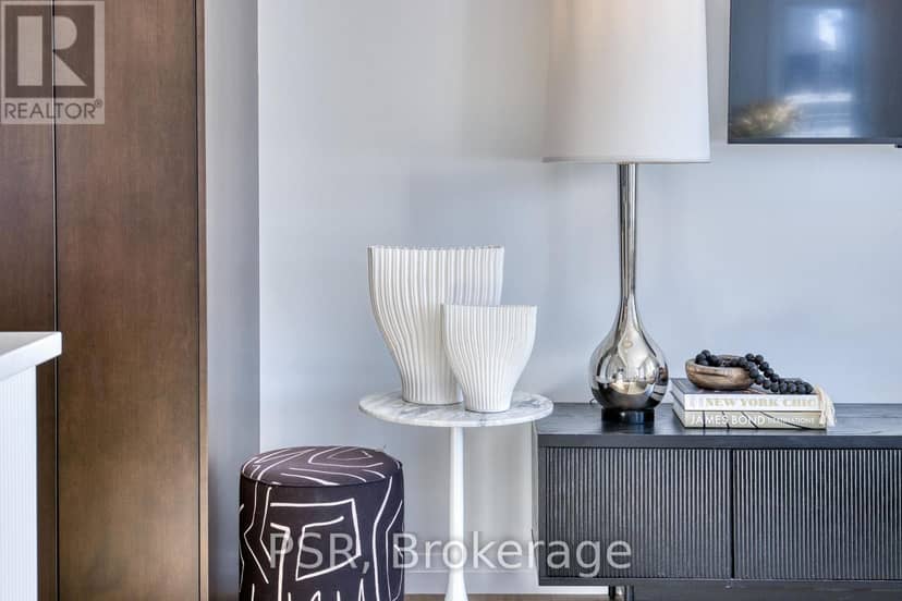 406 Green Gate Boulevard — photo 9 of 27