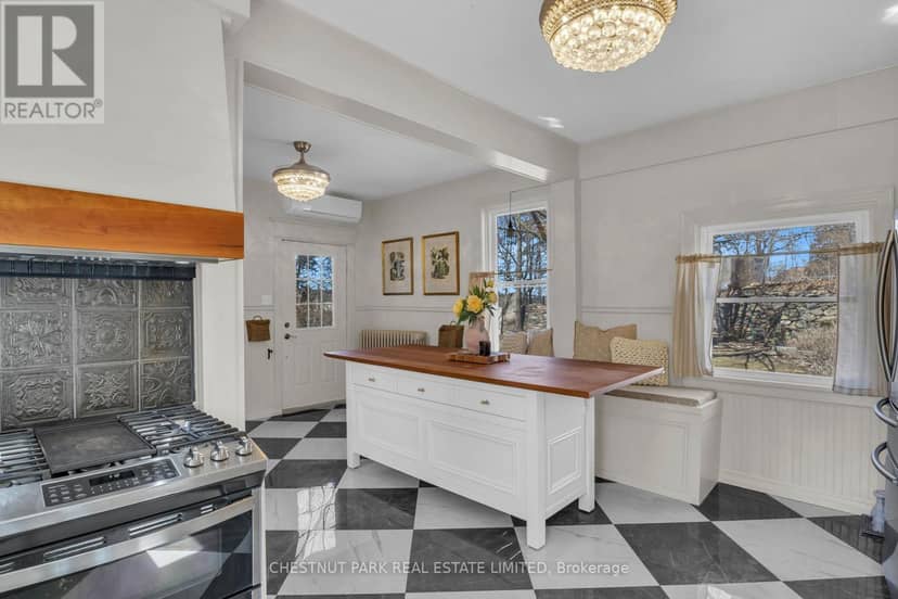 54 Bruce Street — photo 13 of 40