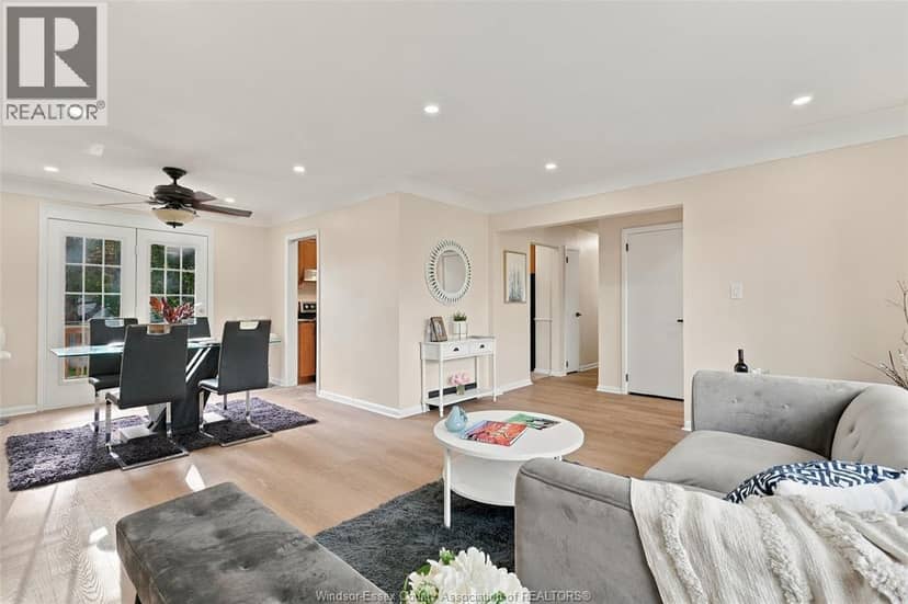 4045 Dougall Avenue — photo 11 of 32