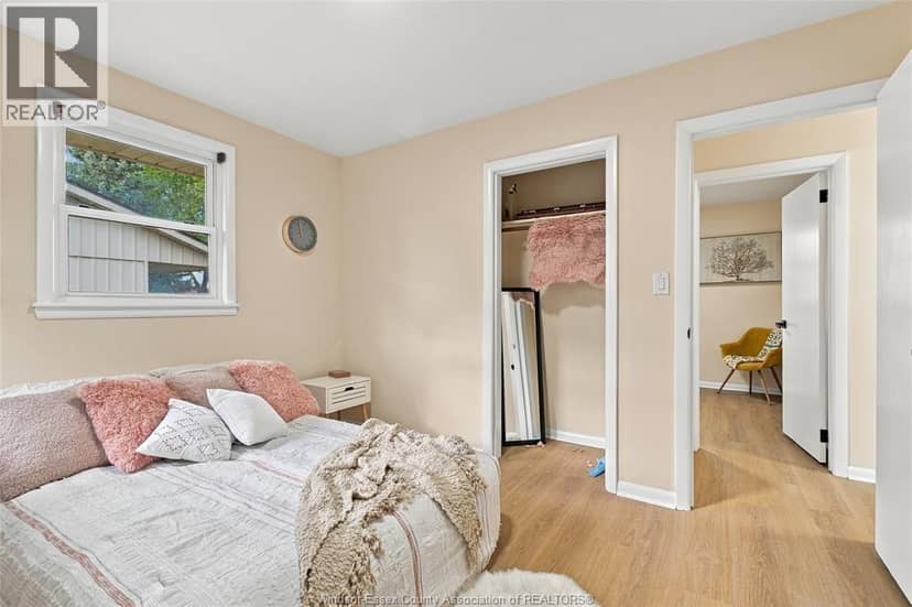 4045 Dougall Avenue — photo 19 of 32