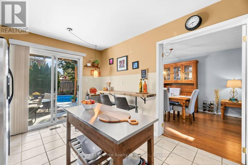 25 Greenwood Road — photo 13 of 39