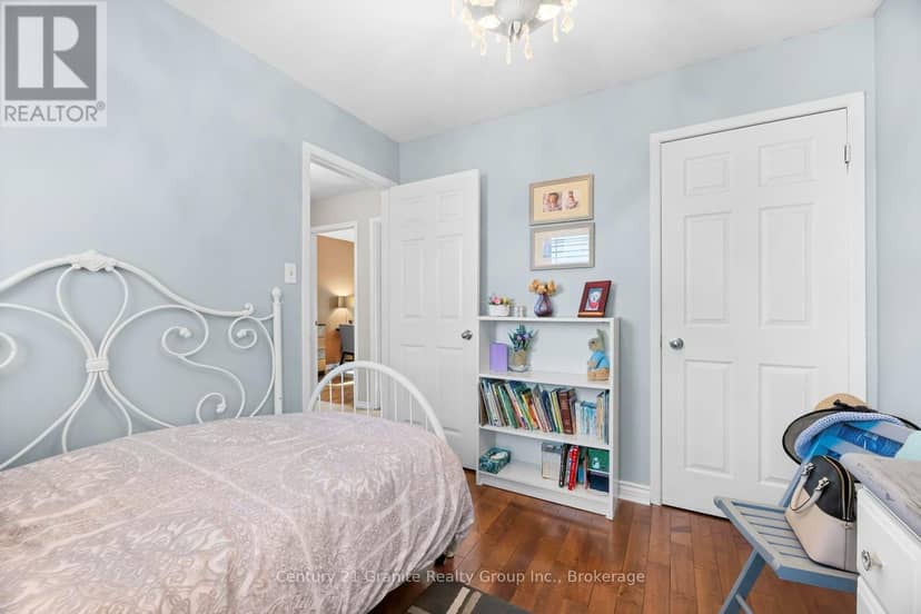 25 Greenwood Road — photo 16 of 39