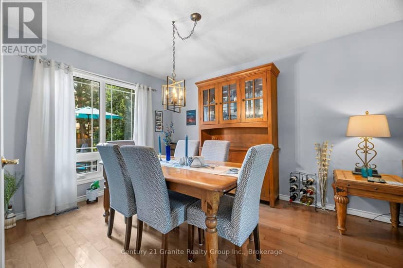25 Greenwood Road — photo 9 of 39