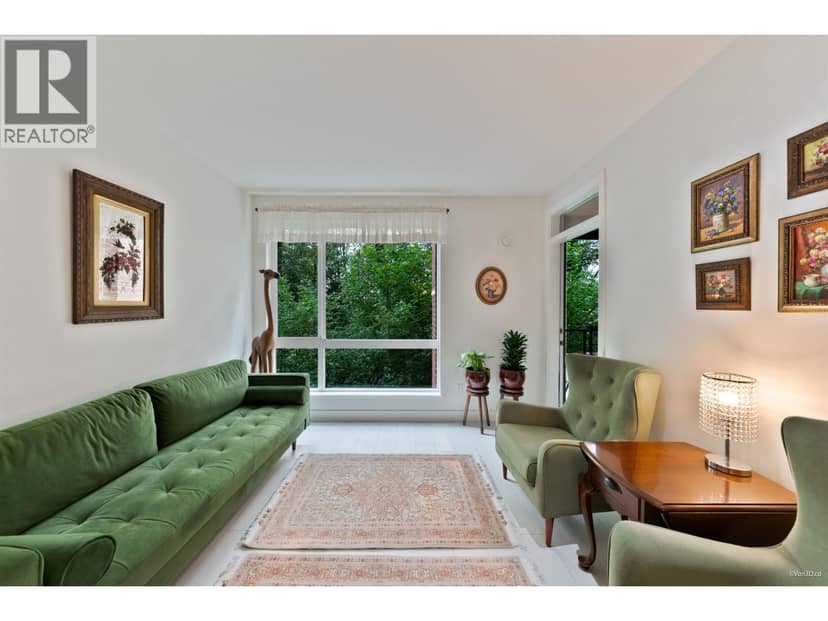 205 733 W 3RD STREET, North Vancouver