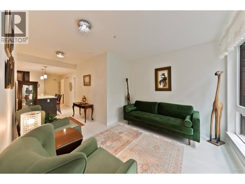 205 733 W 3RD STREET, North Vancouver, photo 4