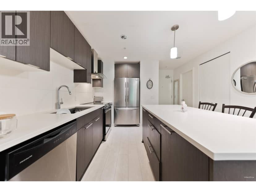 205 733 W 3RD STREET, North Vancouver, photo 6
