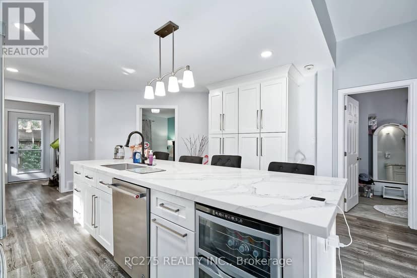 20 Maple Street — photo 15 of 40