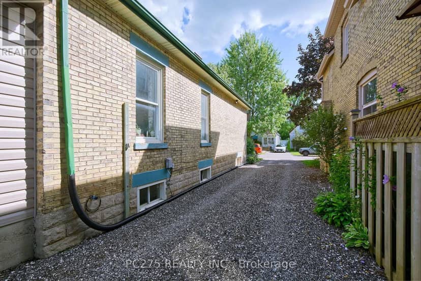 20 Maple Street — photo 36 of 40