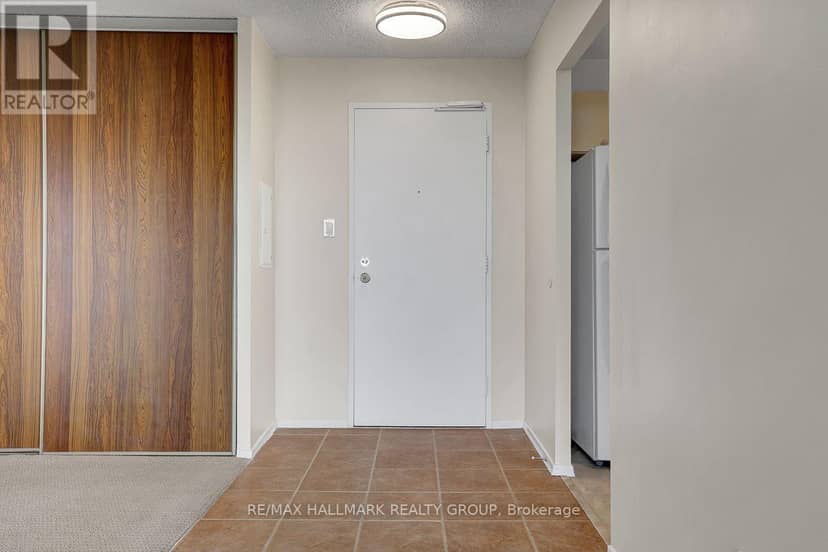 1601 - 665 Bathgate Drive — photo 10 of 37
