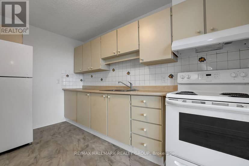 1601 - 665 Bathgate Drive — photo 19 of 37