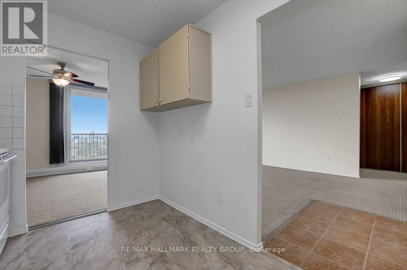 1601 - 665 Bathgate Drive — photo 23 of 37
