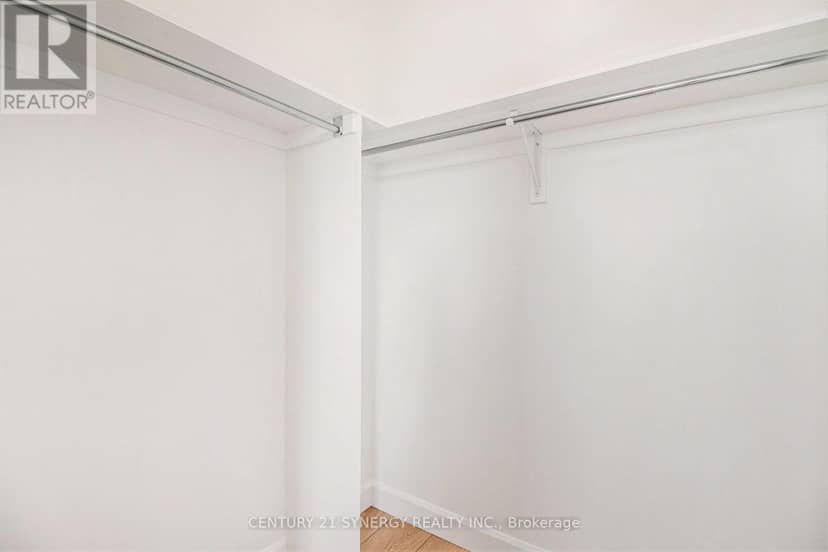 36 Helen Street — photo 16 of 27