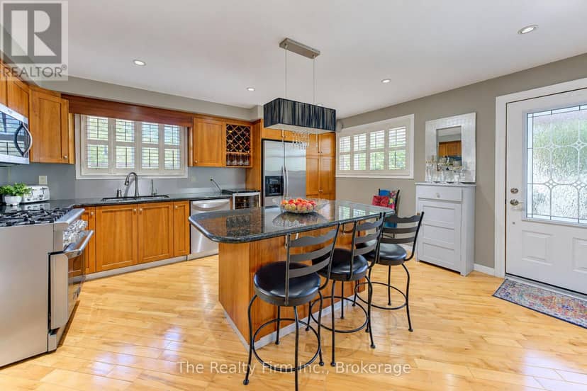 218 Forestwood Drive — photo 13 of 40