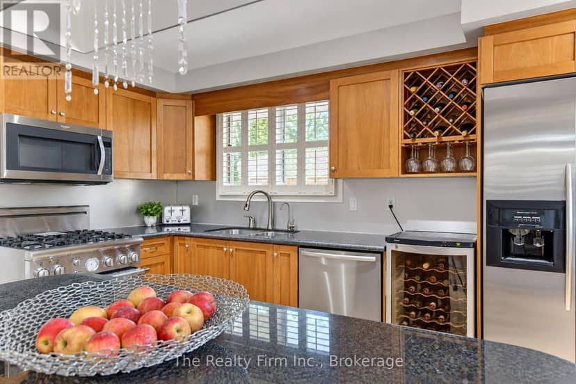 218 Forestwood Drive — photo 15 of 40