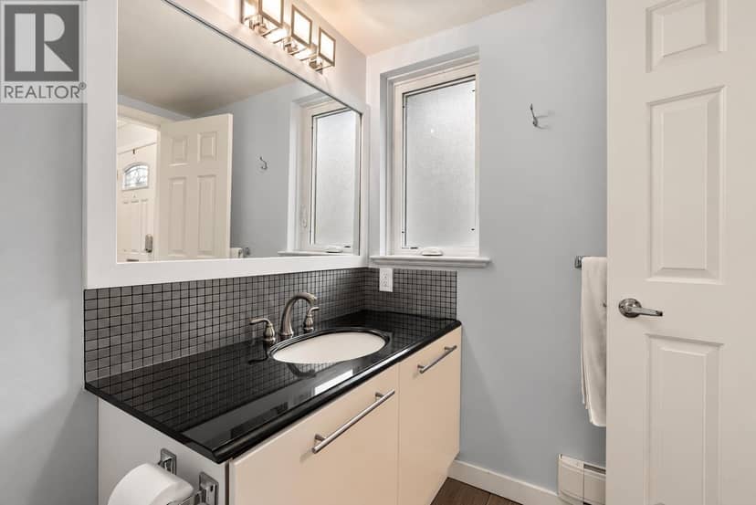 1741 CHESTERFIELD AVENUE, North Vancouver, photo 8