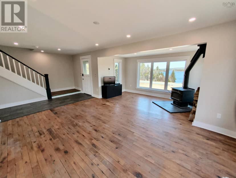 2351 Ostrea Lake Road — photo 11 of 24