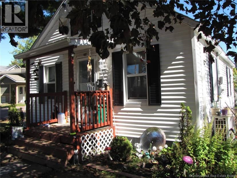 197 Broadway Street — photo 1 of 5