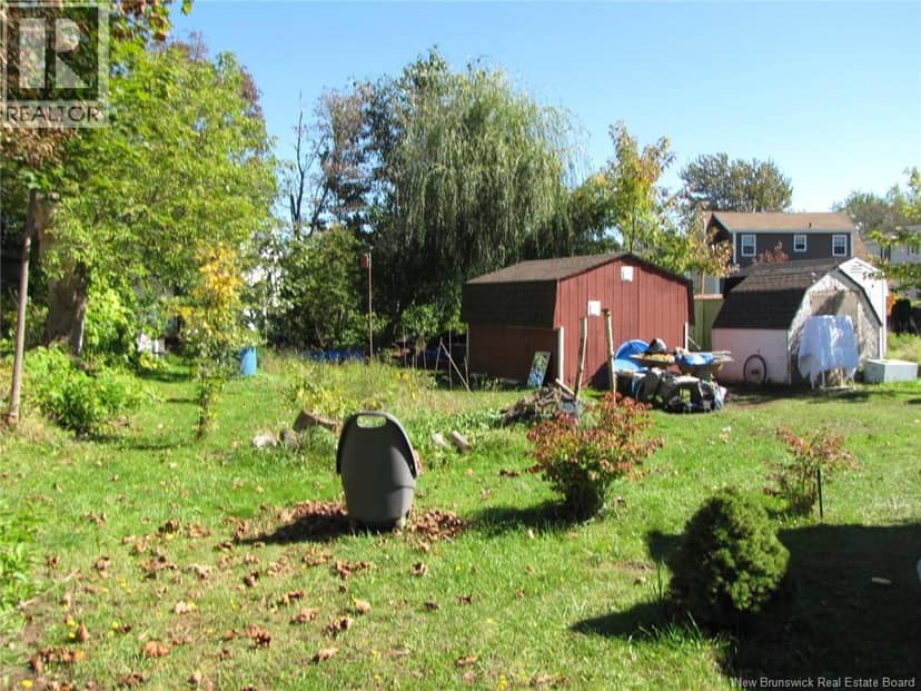 197 Broadway Street — photo 4 of 5