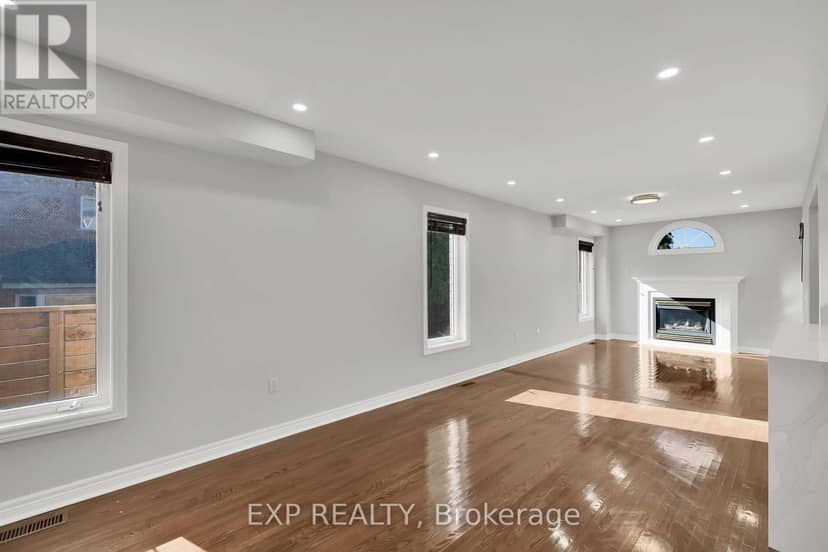 6 Purdy Crescent W, Toronto, photo 7