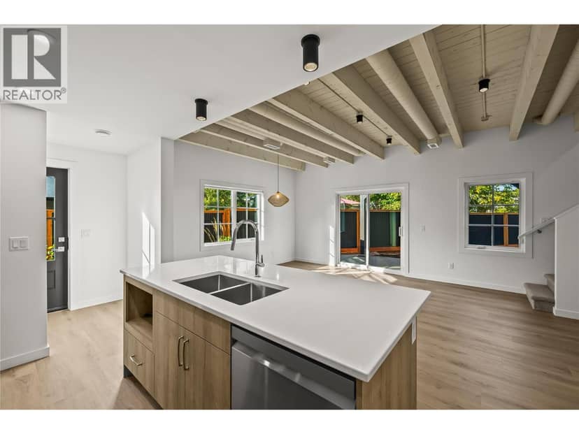2957 Conlin Court Unit# 1, Kelowna