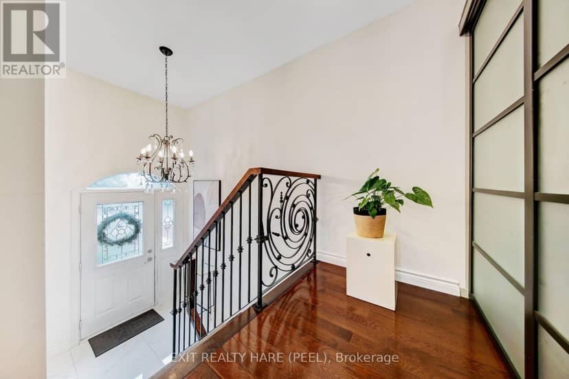 48 Nanport Street — photo 5 of 40