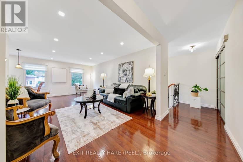 48 Nanport Street — photo 6 of 40