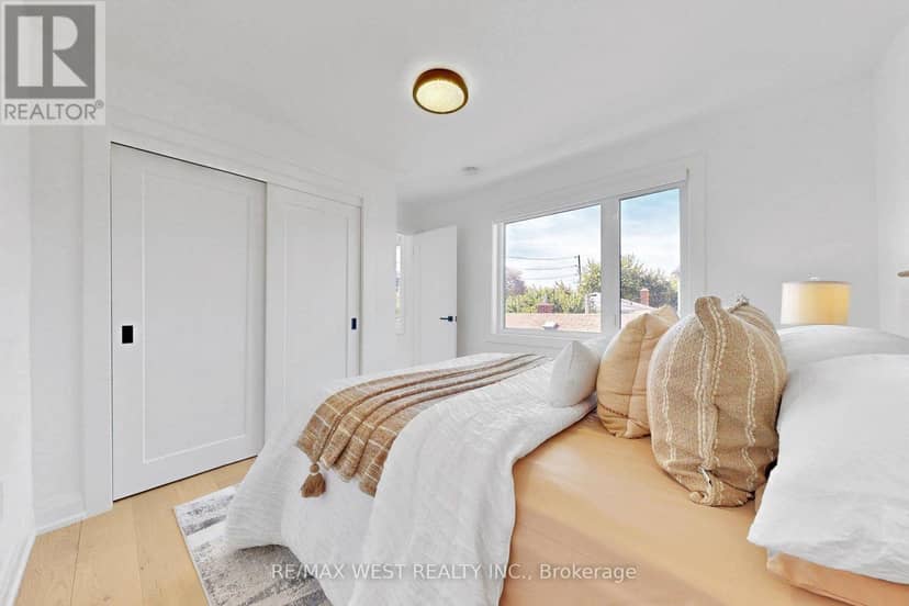 972 Castlefield Avenue — photo 31 of 40