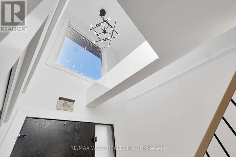 972 Castlefield Avenue, Toronto, photo 5