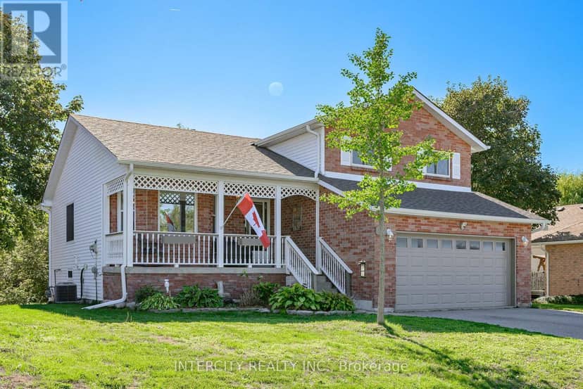 48 Champlain Boulevard — photo 4 of 40