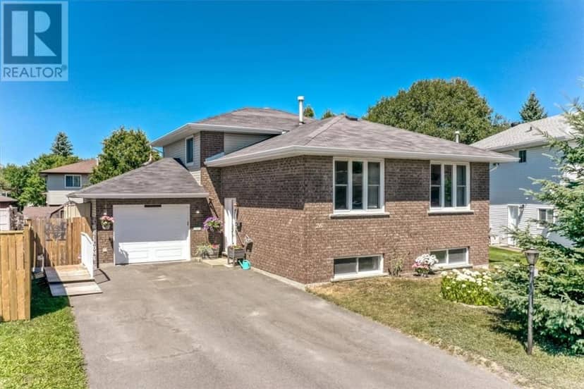 26 Monique Crescent, Garson, photo 2