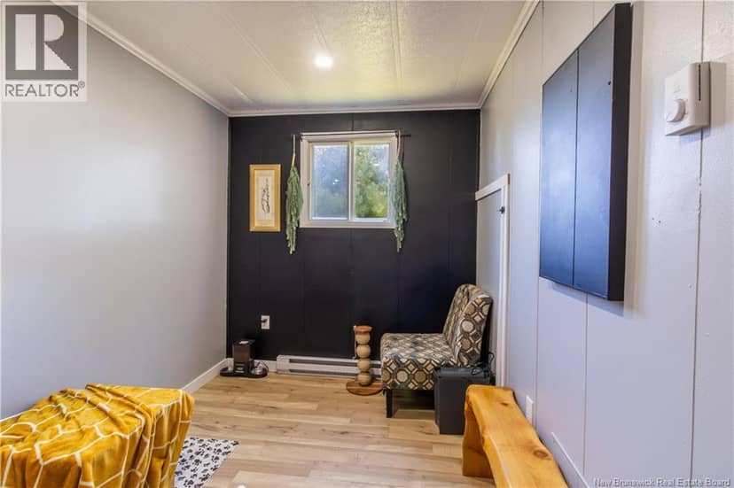 2 Orchard Crescent — photo 17 of 26
