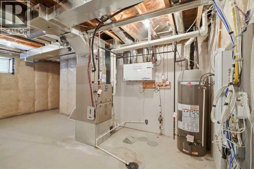 475 Creekrun Crescent SW — photo 32 of 40