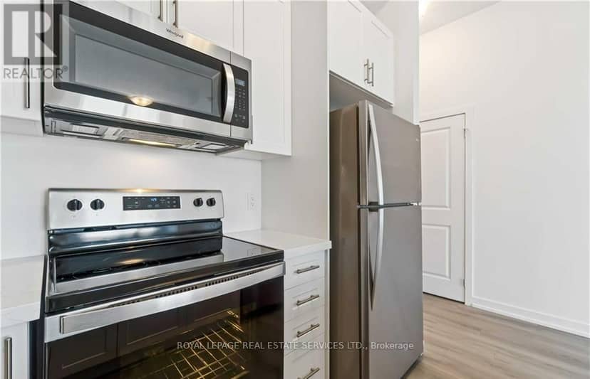 605 - 5055 Greenlane Road — photo 17 of 39